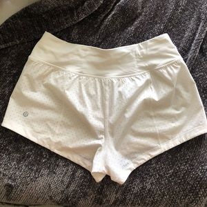 Lululemon white shorts size 4